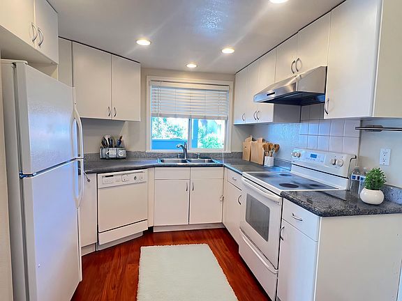 4th image of 1611 Thorncrest Dr