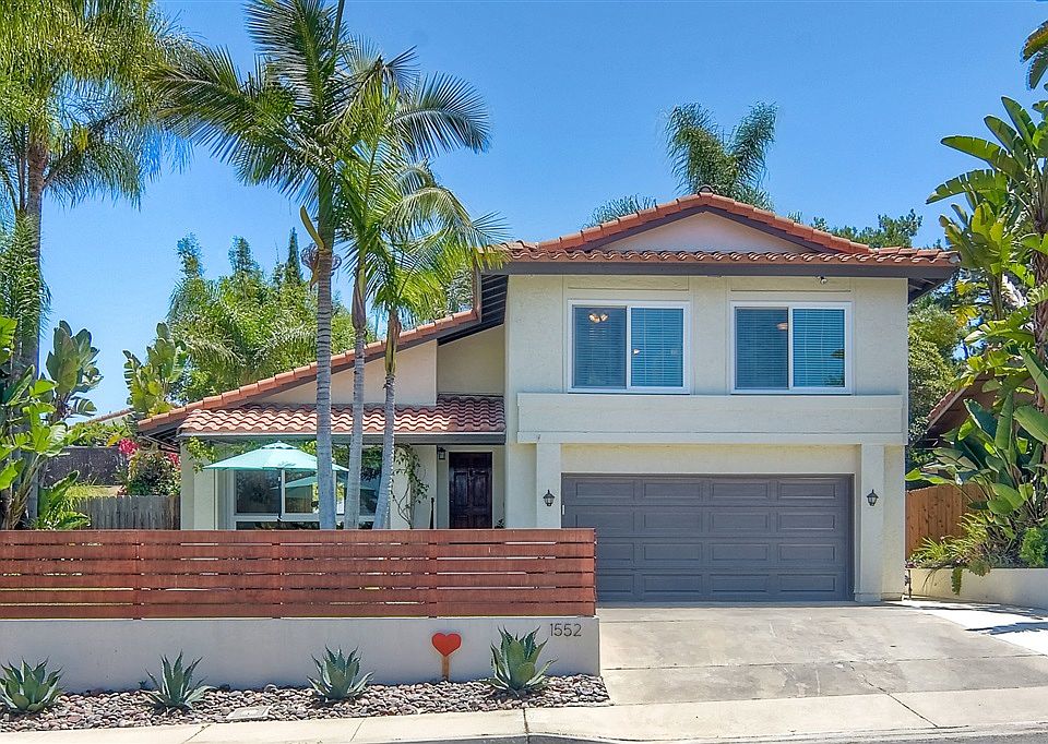 1st image of 1552 Avenida De Las Lilas