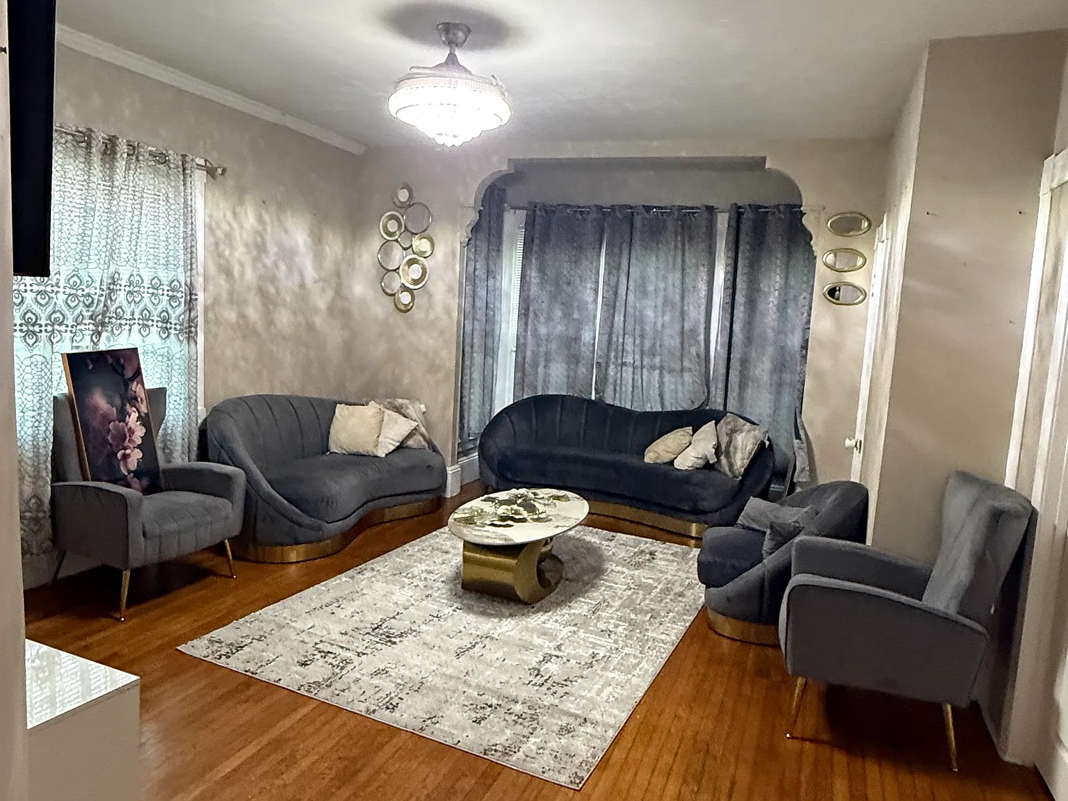 3 bed, 1344 sqft, $3,500 — Photo 2