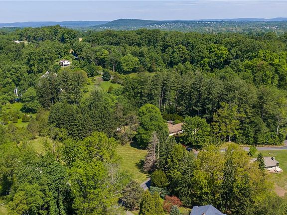 5th image of 1421 Coldsprings Rd