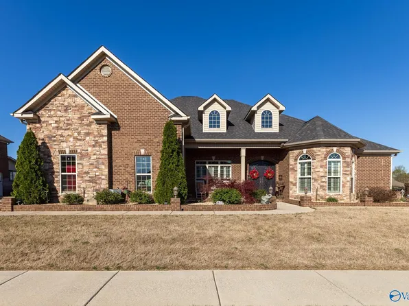 209 Woodgrove Dr, Madison, AL 35757