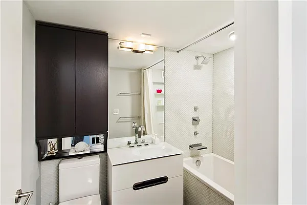 Rented by Douglas Elliman | media 29