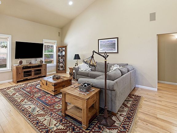 5th image of 435 Mountaingate Dr