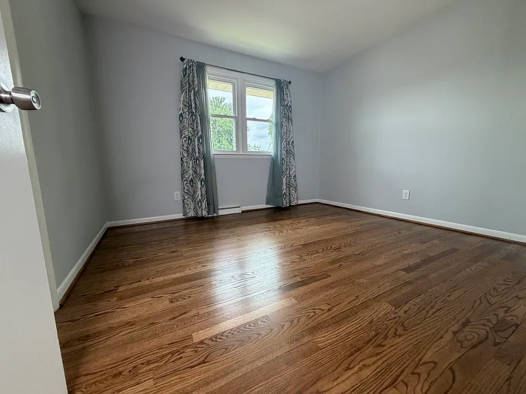 3211 Carillon Dr — Photo 11