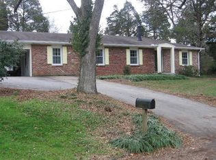 105 Davis Ln, Oak Ridge, TN 37830