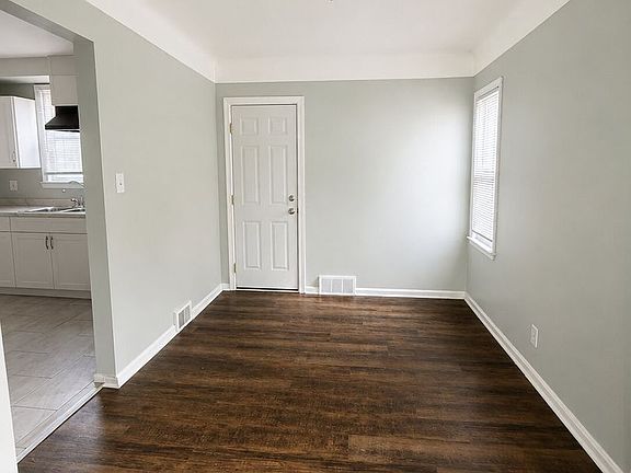 3rd image of 13693 Edmore Dr