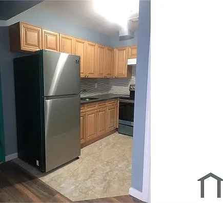 Studio, $2,440 — Photo 2