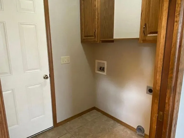 984 W Bates Dr — Photo 5