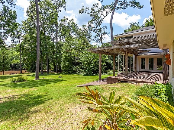 4th image of 160 Bayou Dr