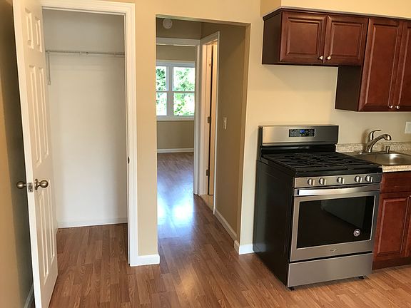 2nd image of 353 Jefferson Ave #2