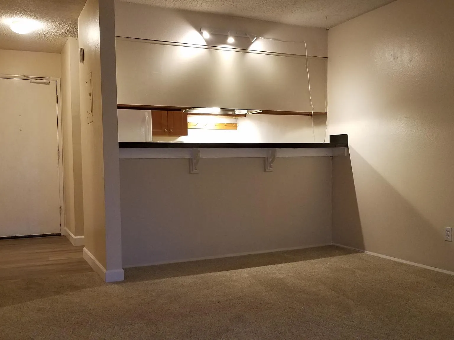 1 bed, 576 sqft, $1,425 — Photo 4