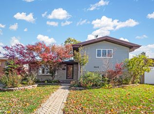 9043 Oriole Ave, Morton Grove, IL 60053