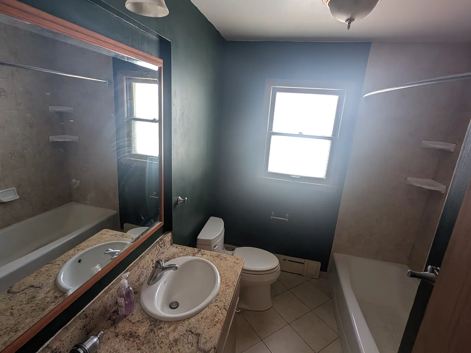 3 bed, 1200 sqft, $1,820 — Photo 3