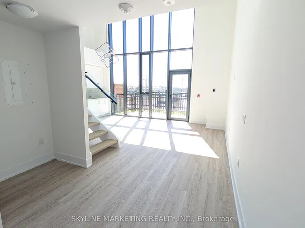 2450 Old Bronte Rd #102, Oakville, ON L6M 5P6