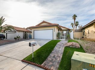 1056 Neil Armstrong Cir, Las Vegas, NV 89145