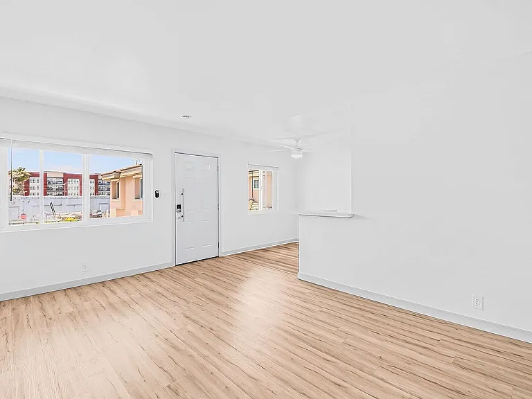 359 East Esther Street — Photo 2