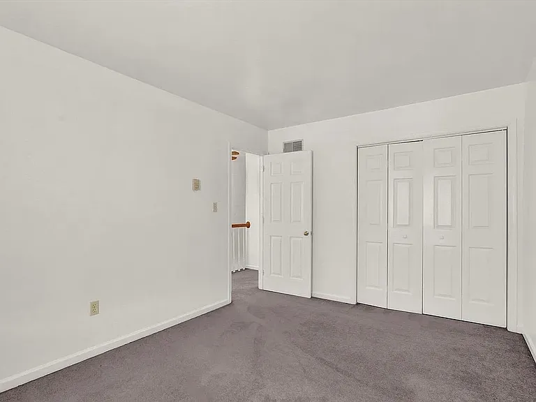417 N Market St — Photo 11