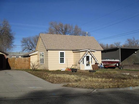 2nd image of 420 W 3rd St