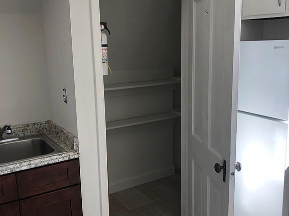 5th image of 364 N Sherman St #1