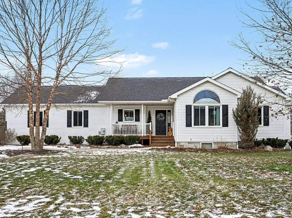 2033 E Stewart Rd, Midland, MI 48640