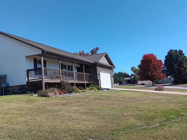 1209 W Holt Ave, Harrison, AR 72601