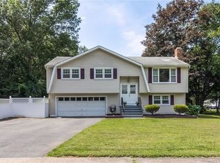 90 Sharon Dr, Wallingford, CT 06492