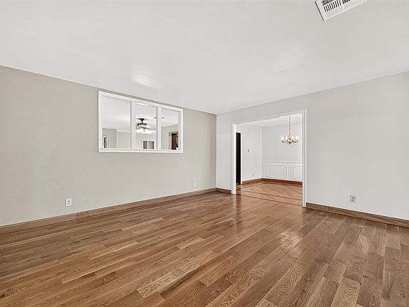 4th image of 5623 Pinewilde Dr