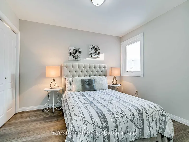 5045 Rundle Ct #UPPER — Photo 19