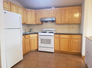 4323 215th St, Bayside, NY 11361