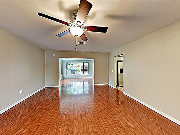 3rd image of 1536 S Evergreen Ave