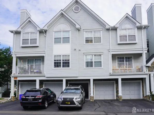 48 Prestwick Way, Edison, NJ 08820