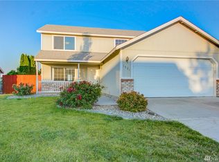 1521 S Husky Dr, Moses Lake, WA 98837