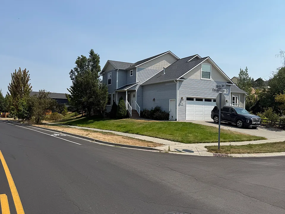 1306 Edinborough Ct