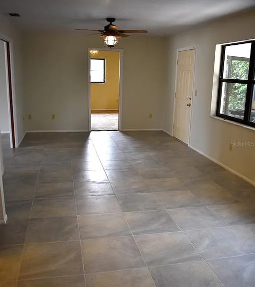 147 Hourglass Dr — Photo 9