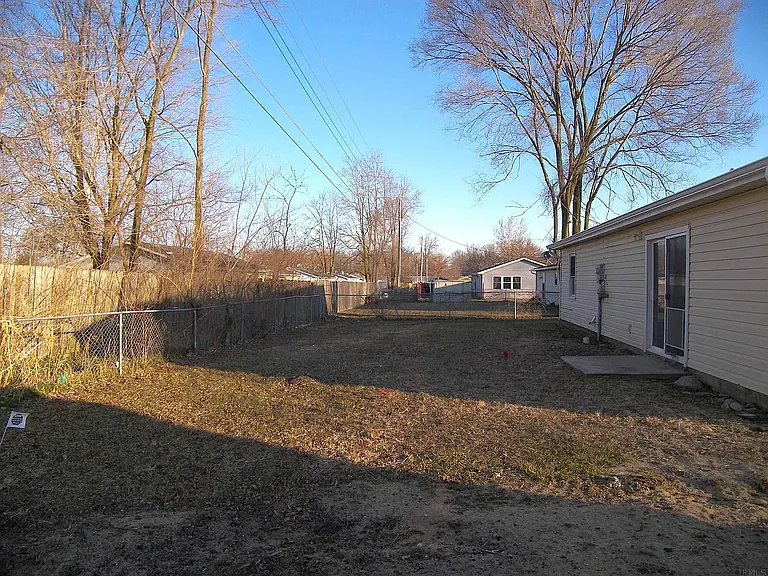 1825 Michaels St — Photo 18