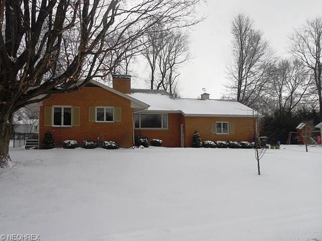 1st image of 211 Stanton Dr