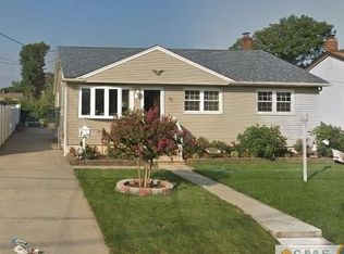 32 Chestnut St, Carteret, NJ 07008