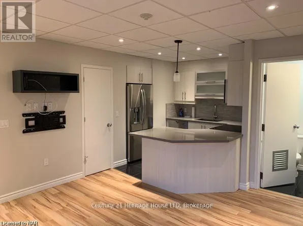 238 Bertie St #2, Fort Erie, ON L2A 1Z3