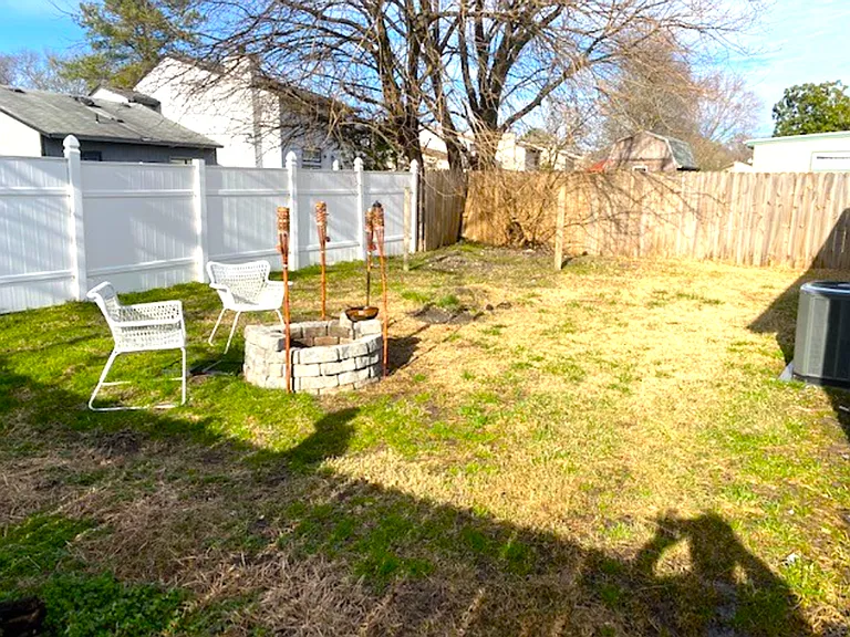 1733 Joplin Ln — Photo 3