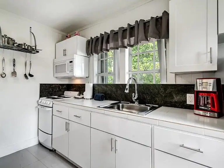 3147 SW 17th St #1 — Photo 7