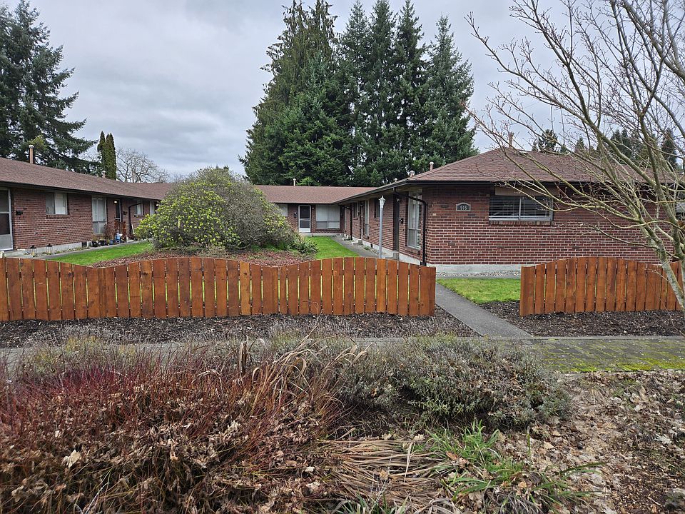 1st image of 905 8th Ave NW APT 1