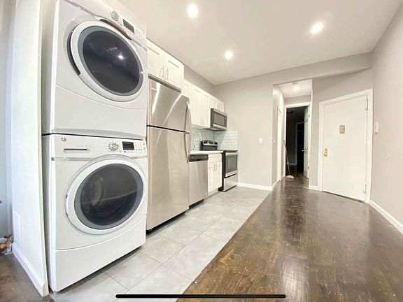 3rd image of 454 E 144th St #1