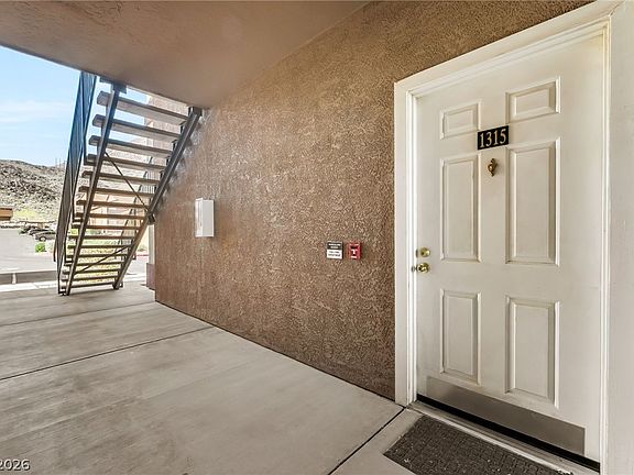 5th image of 231 W Horizon Ridge Pkwy APT 1315