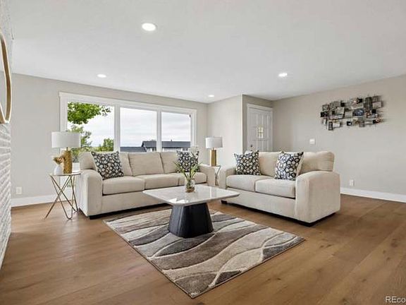 5th image of 16064 Lomand Cir