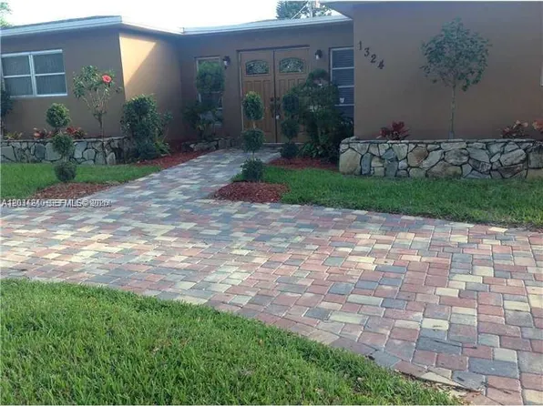 1324 Washington St, Hollywood, FL 33019
