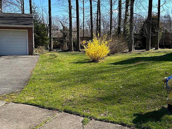 2nd image of 7 Magnolia Ct