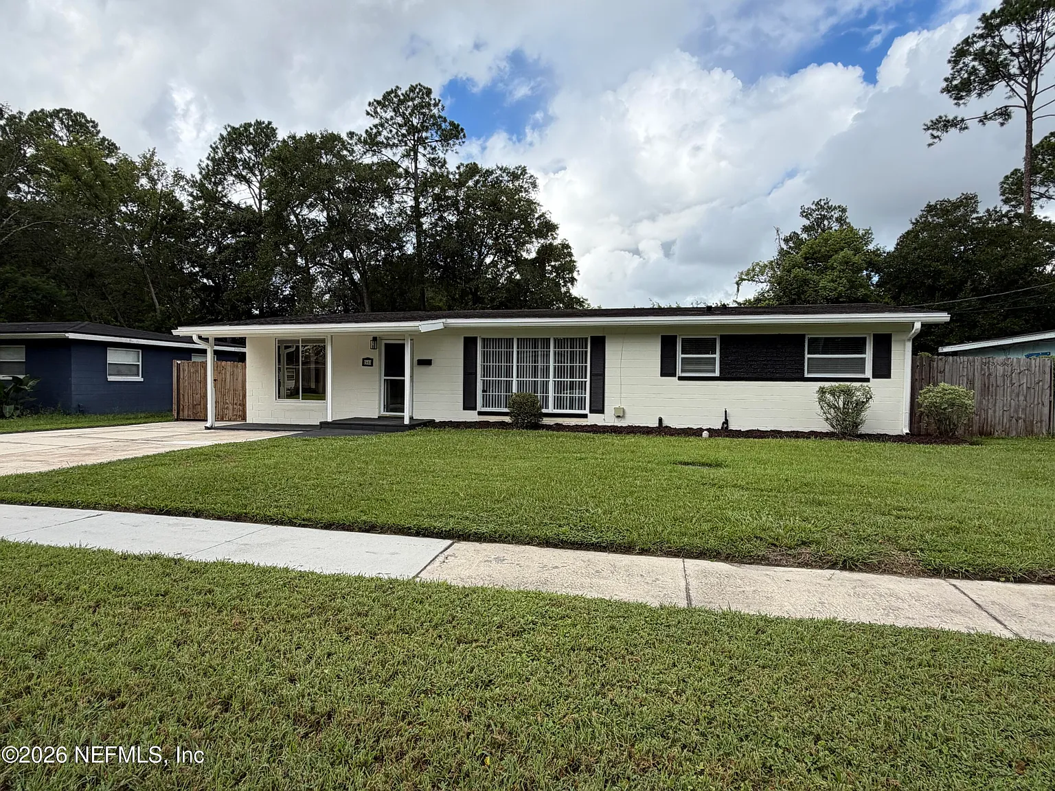 3 bed, 2.0 bath, 1265 sqft, $1,995 — Photo 1