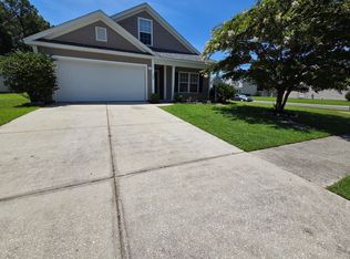 208 Maypop Dr, Goose Creek, SC 29445