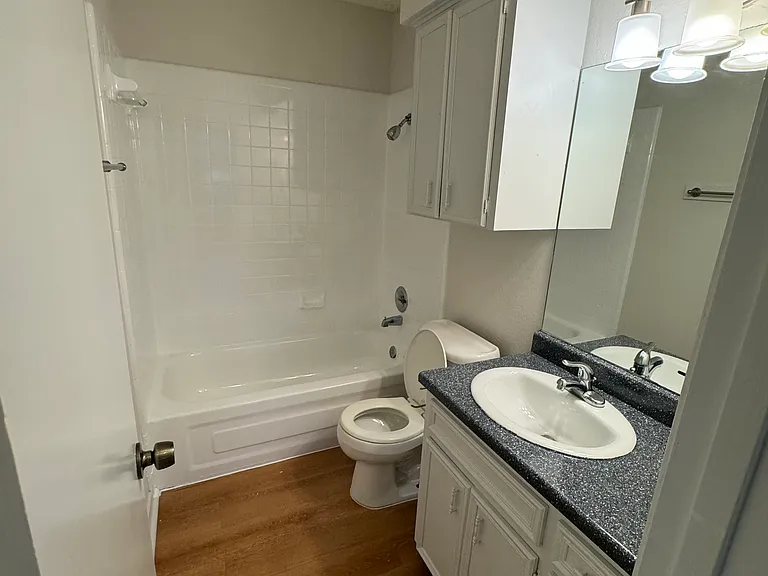 7000 Oak Meadow Cir #C — Photo 12