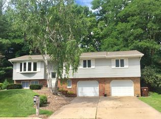 621 14th Ave N, Onalaska, WI 54650